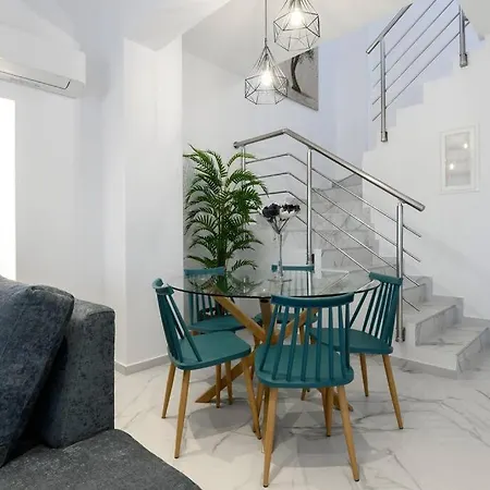Moments A2 Walking Distance To The Beach! Nikiana
