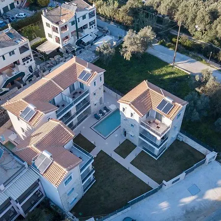 Moments A2 Walking Distance To The Beach! Nikiana