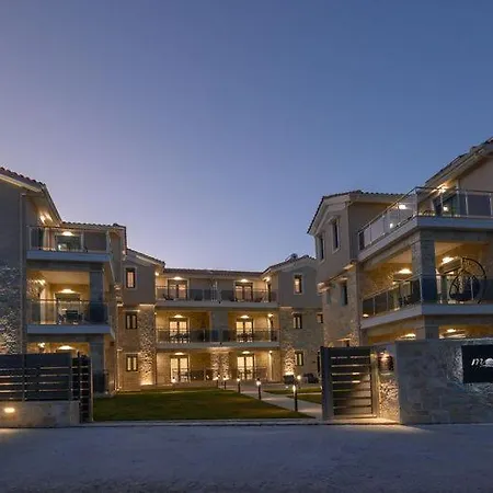 Moments A2 Walking Distance To The Beach! Nikiana