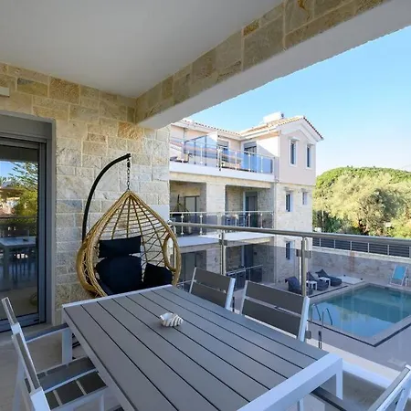 Moments A2 Walking Distance To The Beach! * Nikiana