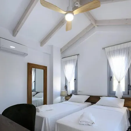 Moments A2 Walking Distance To The Beach! Apartamento Nikiana